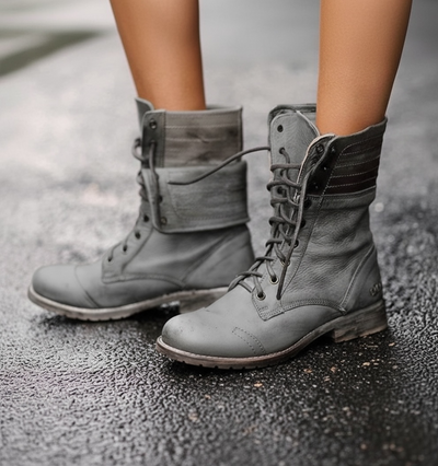 Rowena | Women’s Vintage Lace-Up Boots